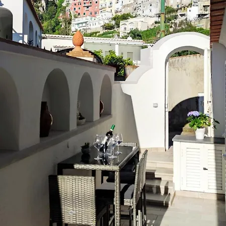 Lusi House Capri