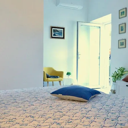 Lusi House דירה קאפרי